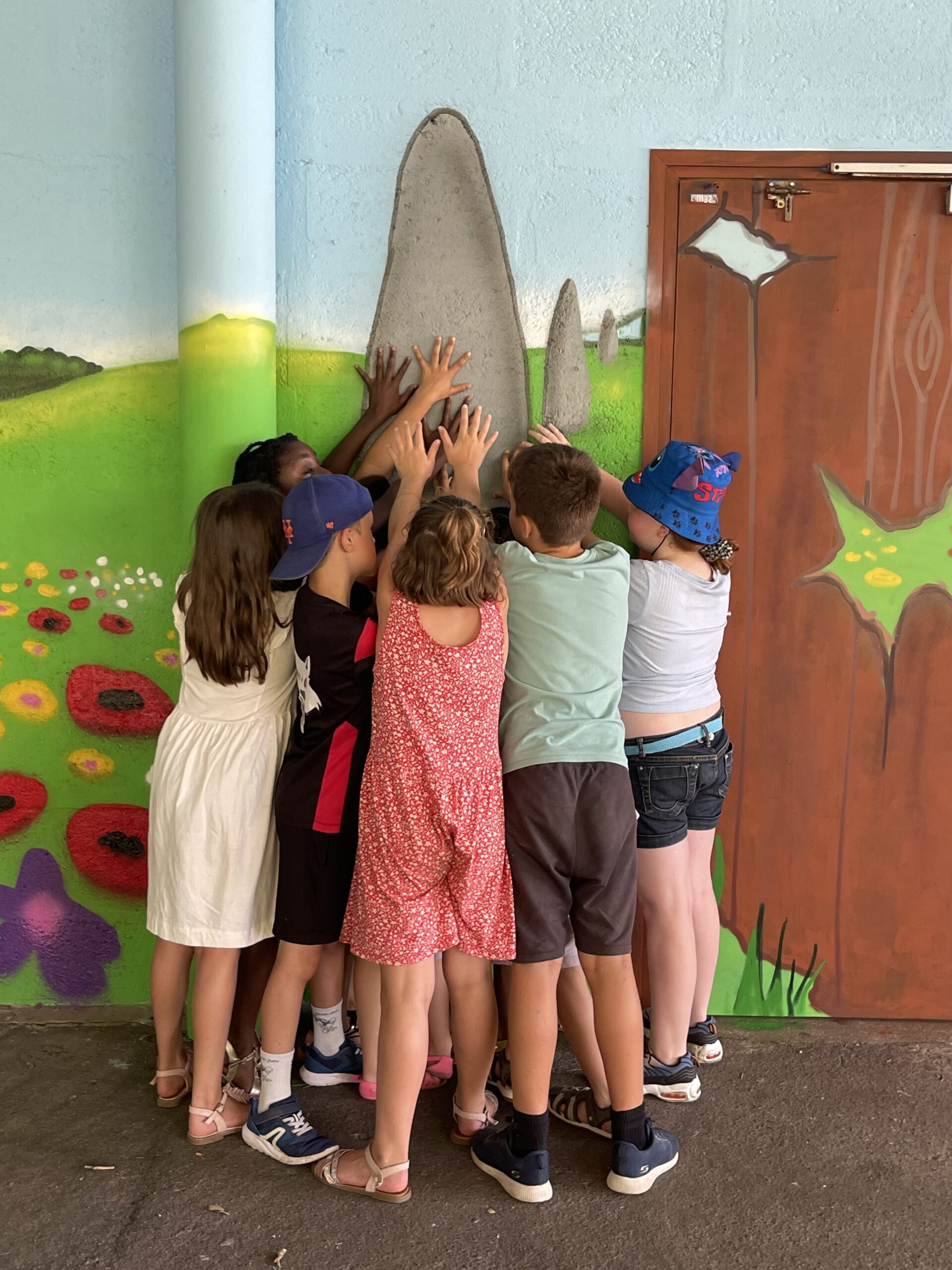 Atelier fresque par Yoann Cinz, artiste street art en Bretagne à Lorient