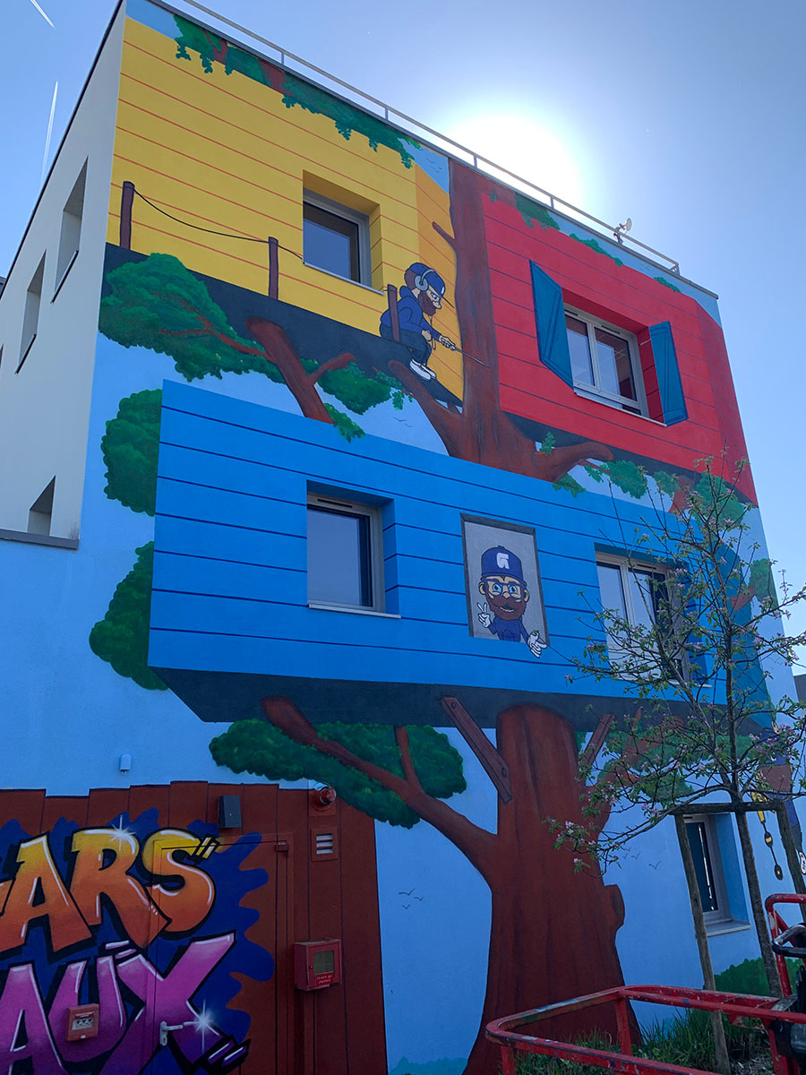 Fresque et décoration murale pour entreprise défiscalisable en Bretagne par Yoann Cinz